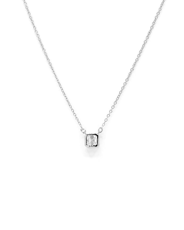 Víya Asscher Shape Diamond Bezel Pendant White Gold 14K