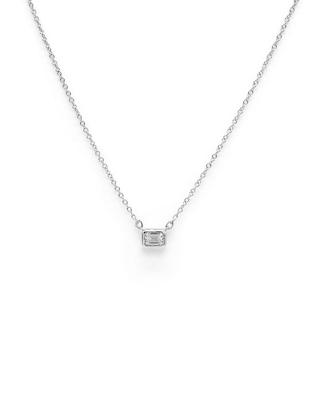 Víya Emerald Shape Diamond Bezel Pendant White Gold 14K