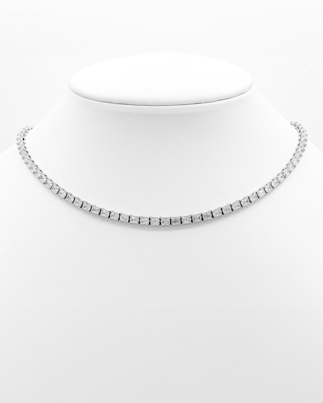 Víya Radiant Shape Diamond Tennis Choker East to West White Gold 14K