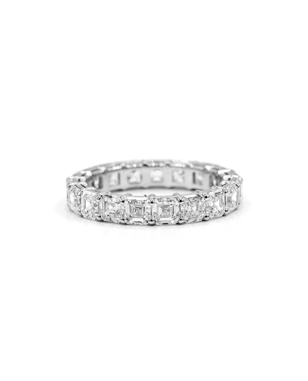 Víya Asscher Shape Diamond Eternity Ring White Gold 14K