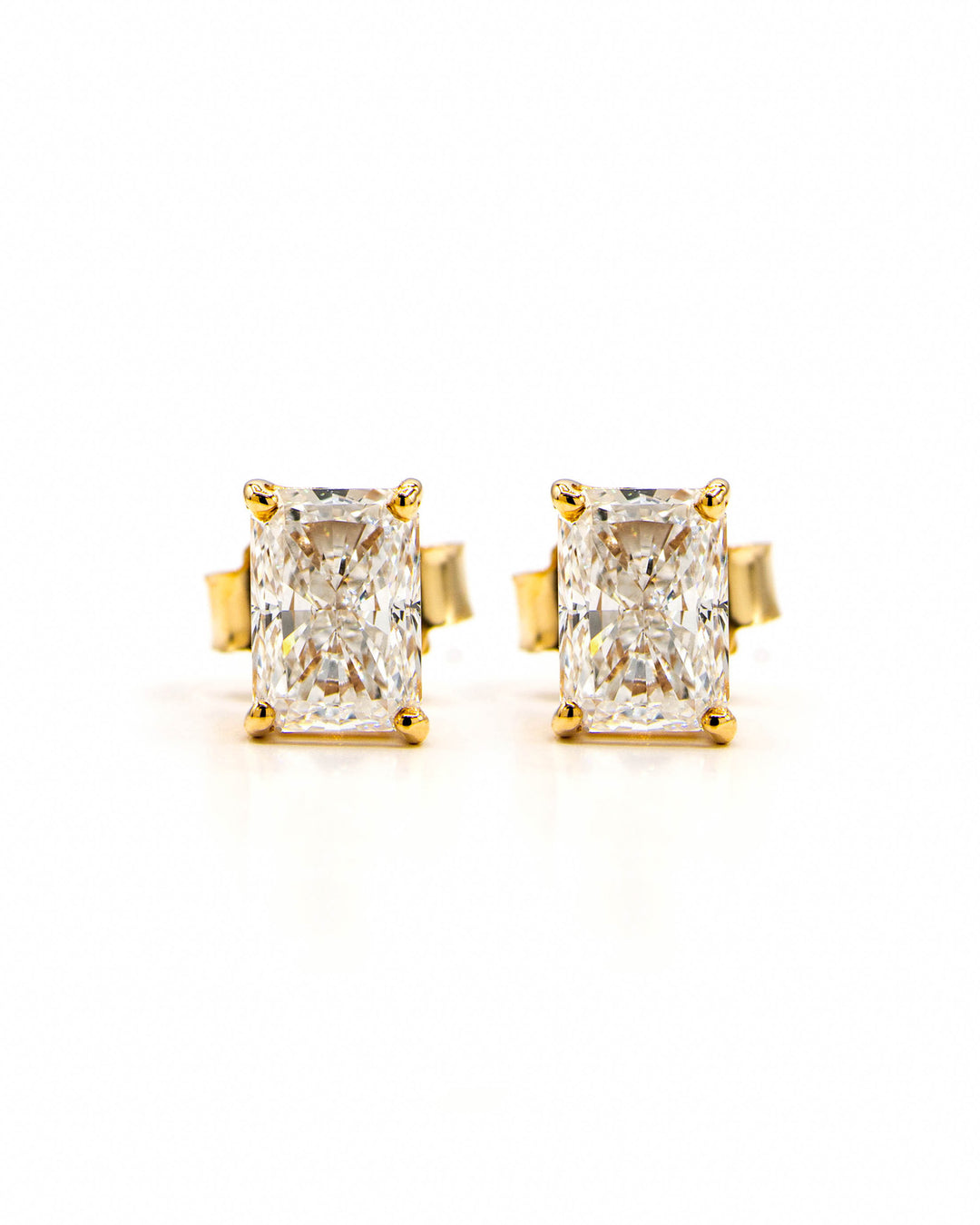 Víya Radiant Shape Diamond Stud Earrings Yellow Gold 14K