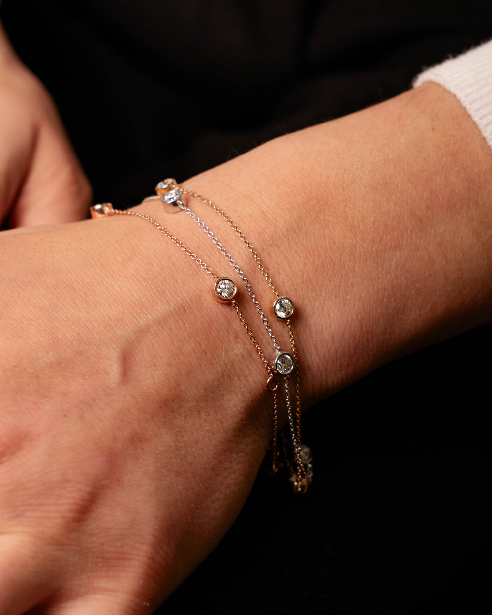 Víya Round Diamond 3-Stone Bezel Tennis Bracelet White Gold, Yellow Gold, Rose Gold 14K Stacked on body