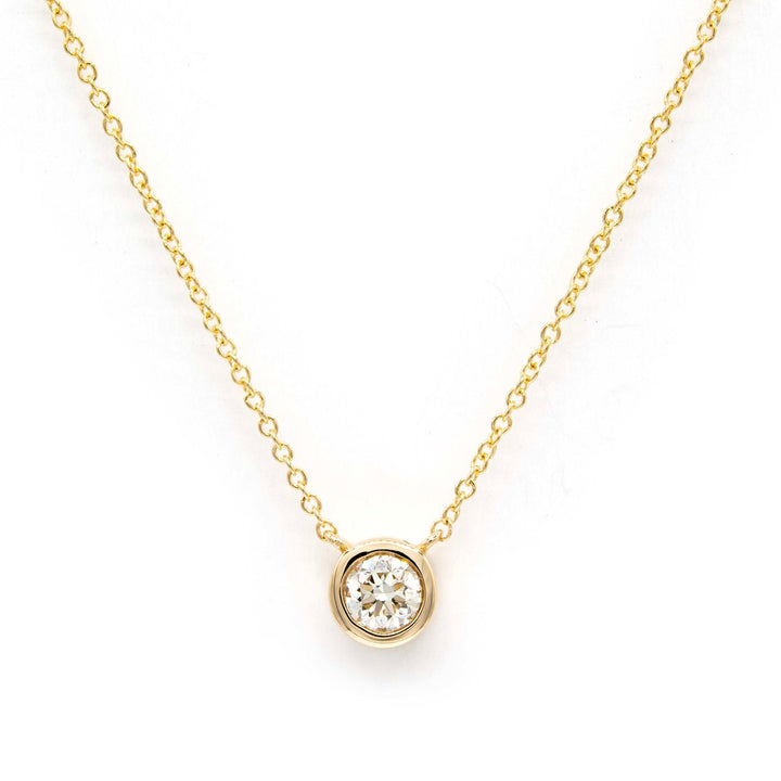 Víya Round Diamond Bezel Pendant Necklace Yellow Gold 14K