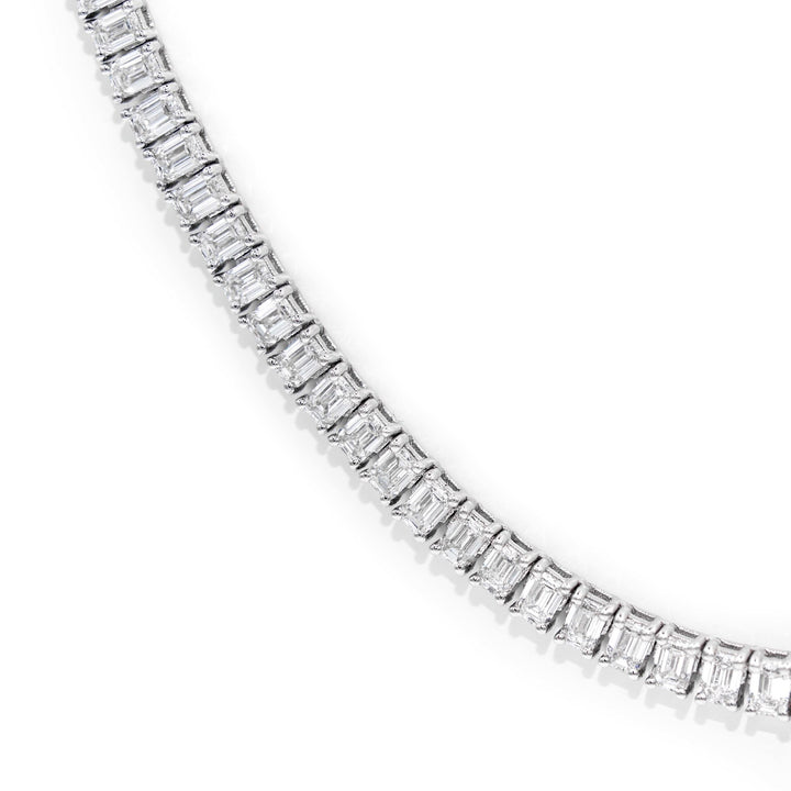 Víya Emerald Diamond "North-to-South" Tennis Necklace White Gold 18K